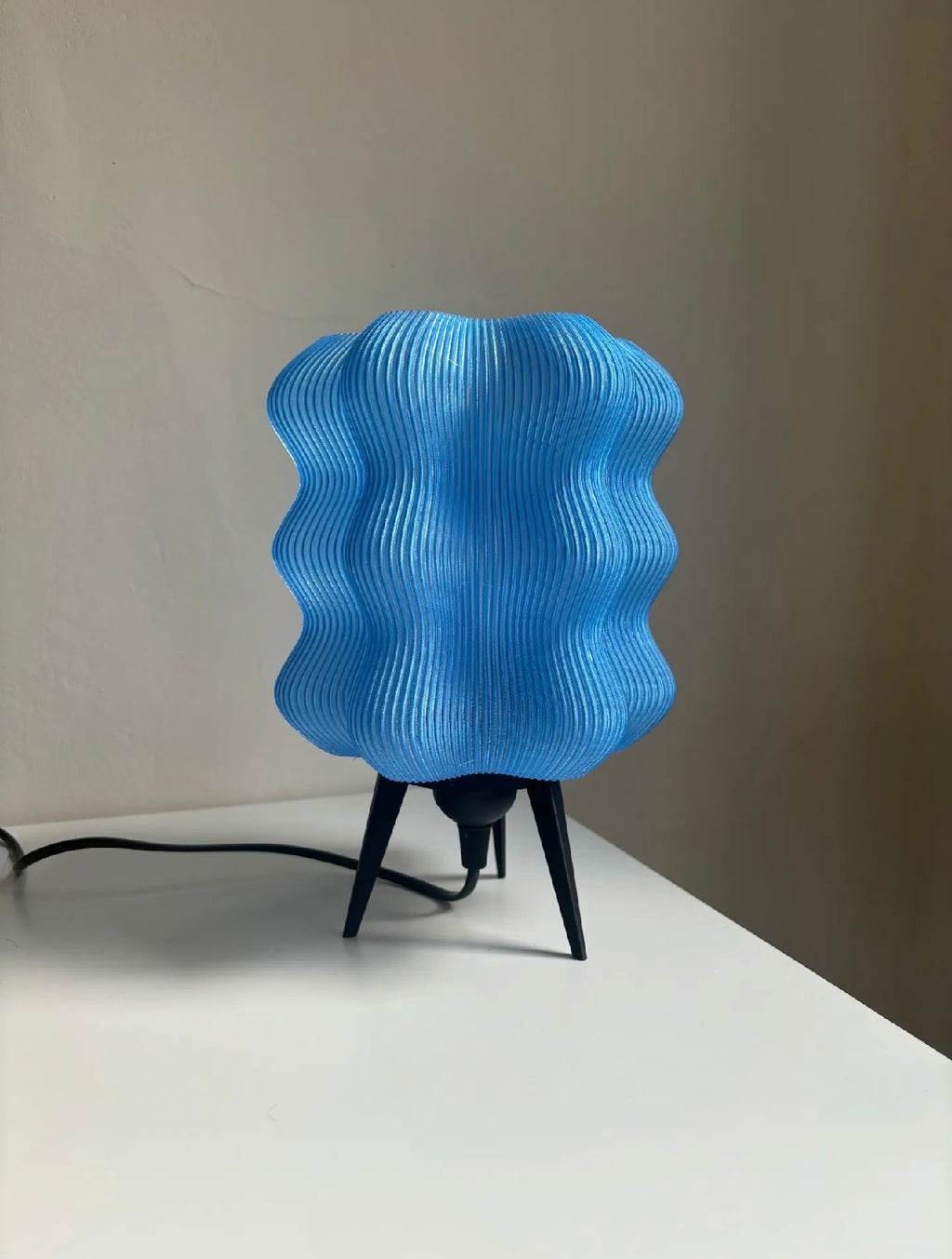 Wavy lamp