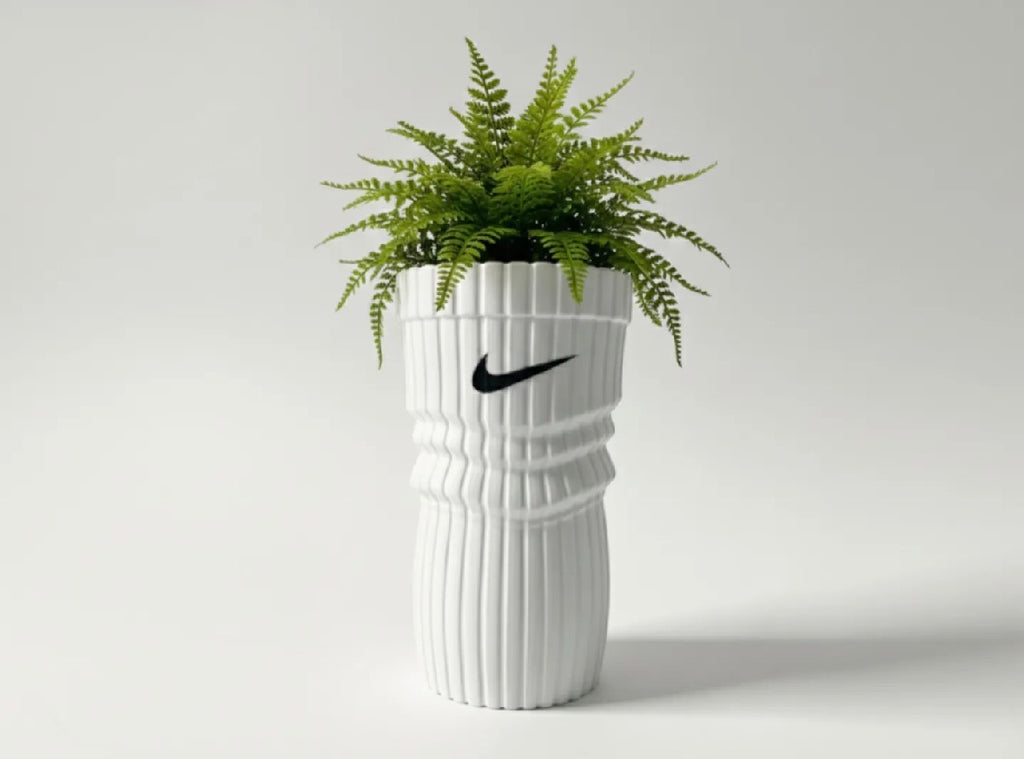 Sock plant pot holder