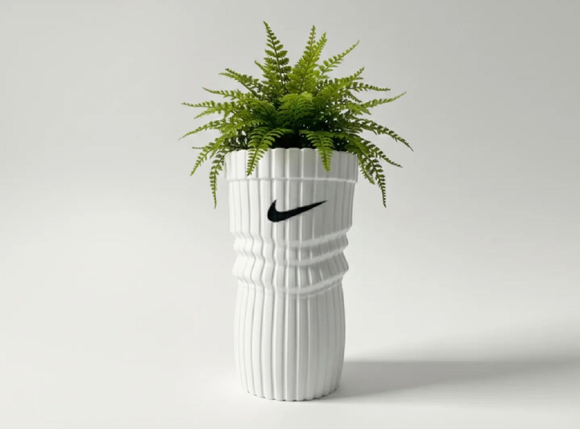 Sock plant pot holder