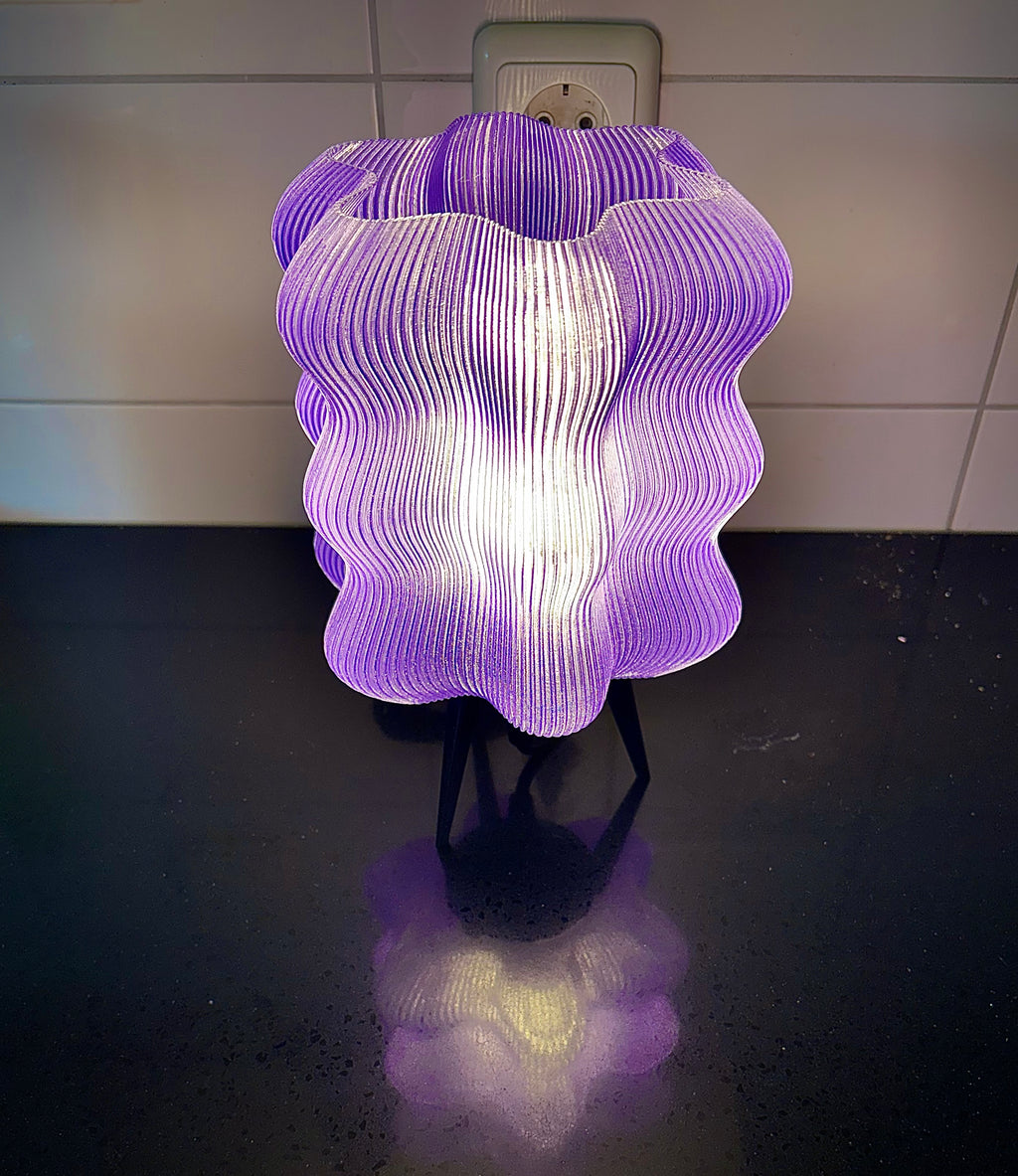 Wavy lamp